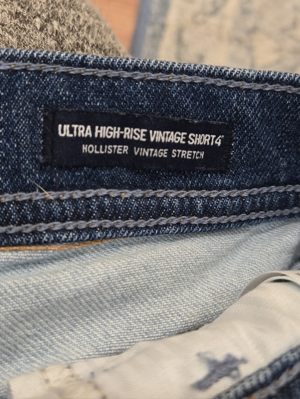 Hollister•Two-Tone Denim Ultra High Rise Vintage Short. Sz 7, 28in Waist - Picture 7 of 7